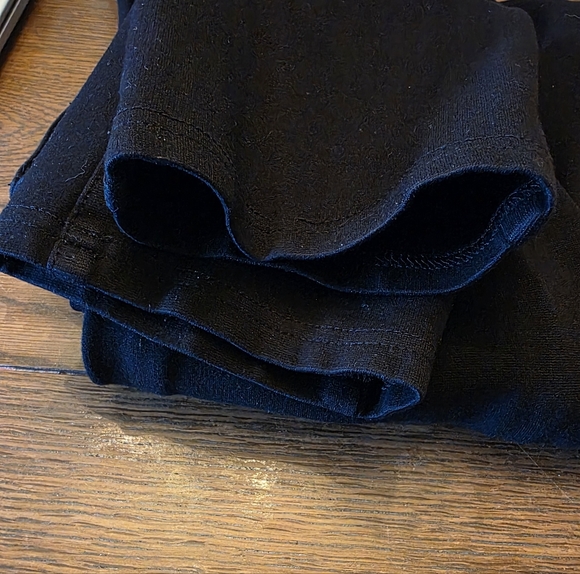 Chico's Black Girlfriend Jeans for Women Sz 1.5. Basically New. - Picture 3 of 4